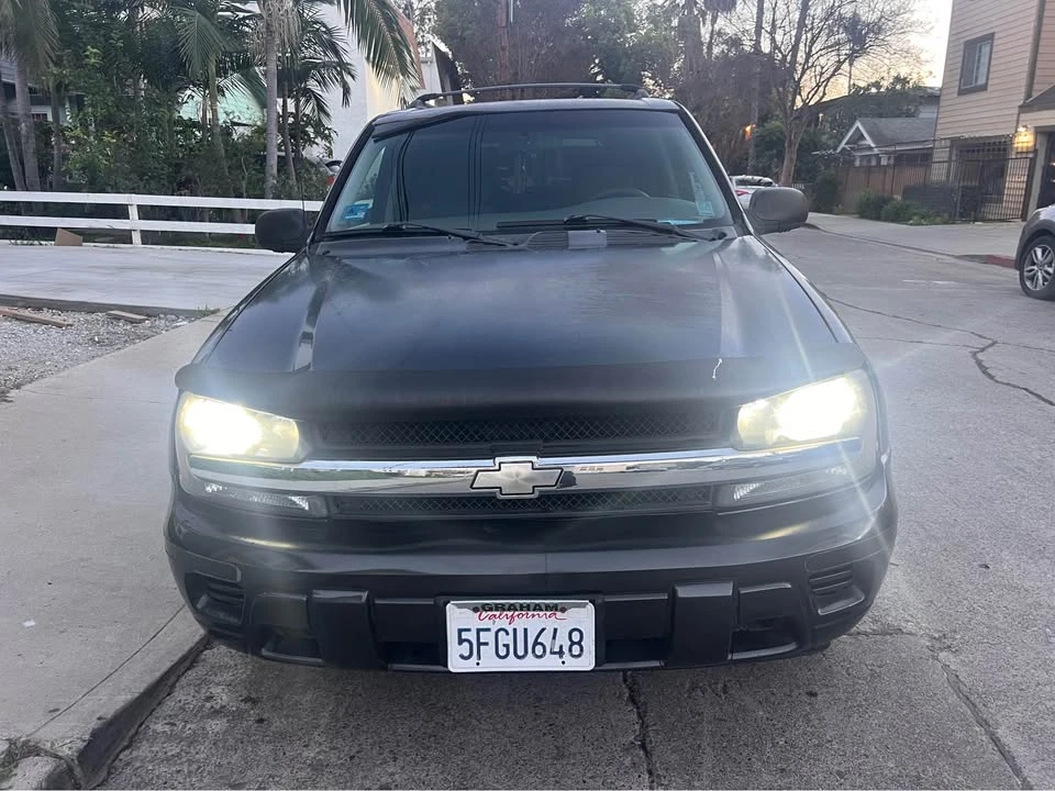 2004 Chevrolet Trailblazer - Image 2 of 15