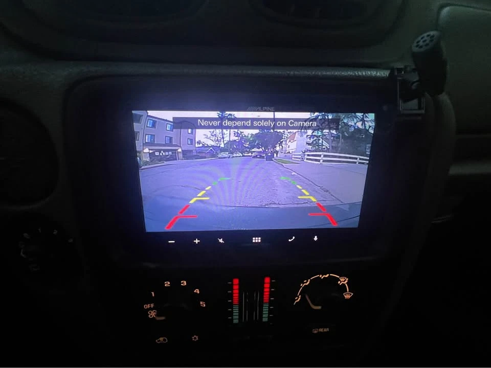 2004 Chevrolet Trailblazer - Image 15 of 15