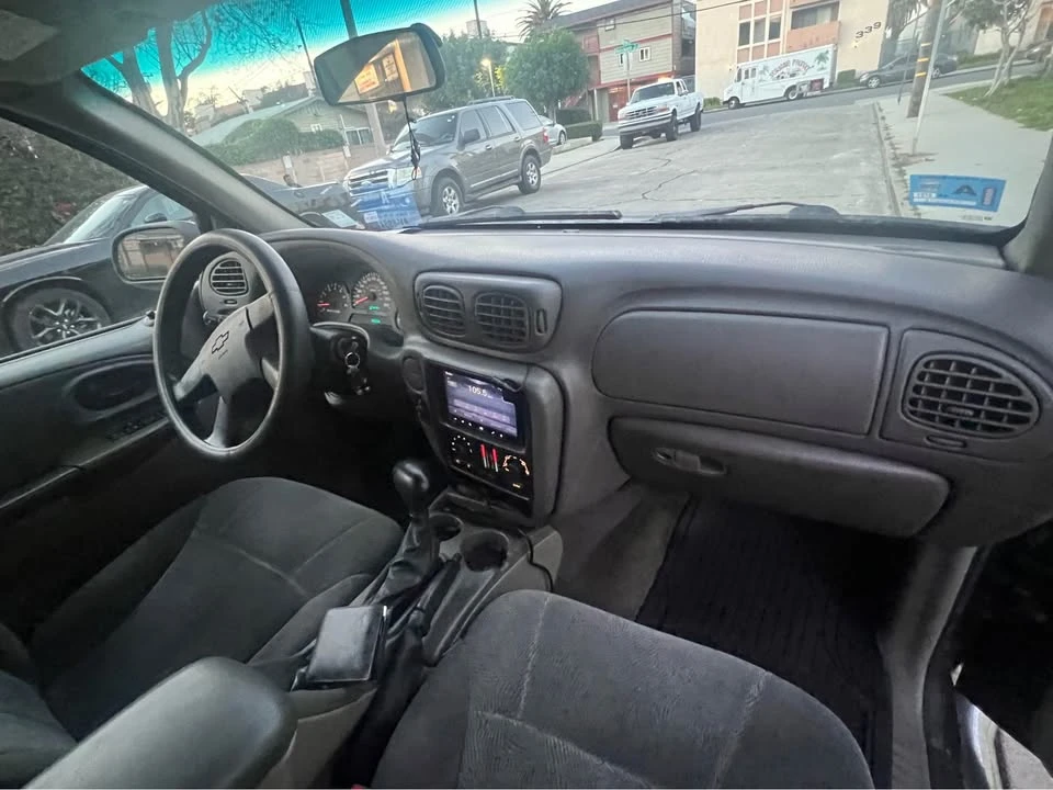 2004 Chevrolet Trailblazer - Image 13 of 15