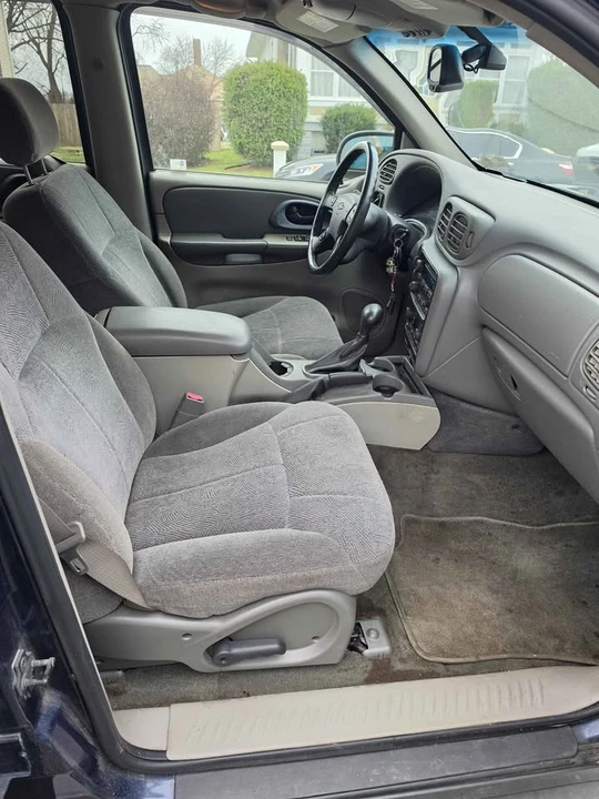 2004 Chevrolet Trailblazer - Image 4 of 9