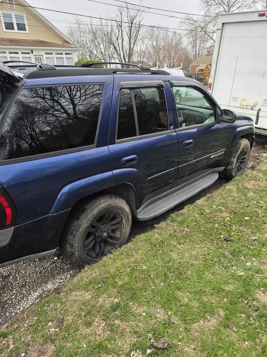 2004 Chevrolet Trailblazer - Image 7 of 9