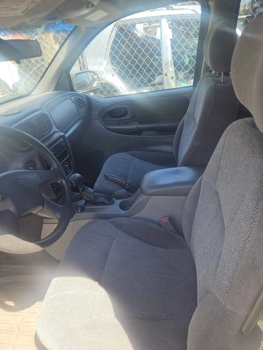 2004 Chevrolet Trailblazer - Image 10 of 10