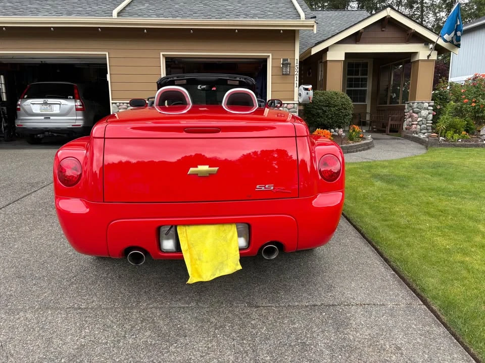 2004 Chevrolet SSR - Image 4 of 10