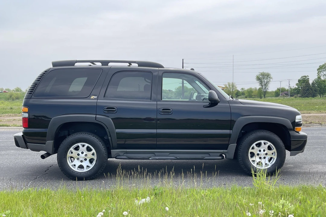 2004 Chevrolet Tahoe 2nd Gen - Image 2 of 4