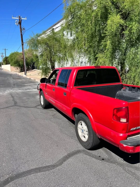 2004 Chevrolet S-10 - Image 3 of 6
