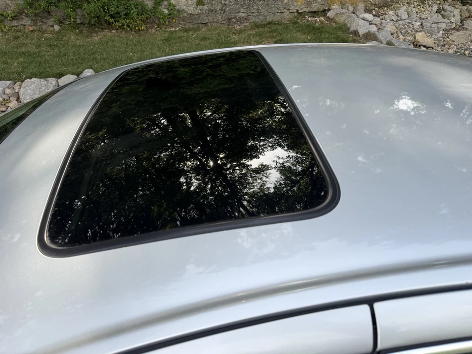 2004 Chrysler 300 - Image 11 of 23