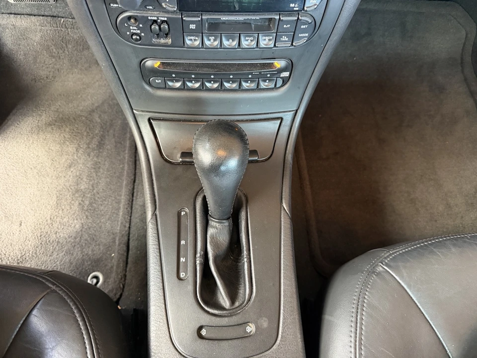 2004 Chrysler 300 - Image 16 of 23