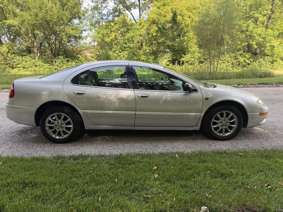2004 Chrysler 300 - Image 6 of 23