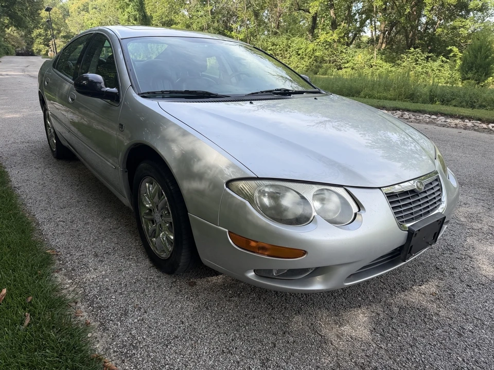 2004 Chrysler 300 - Image 7 of 23