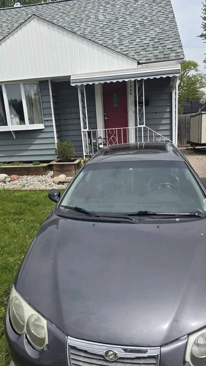 2004 Chrysler 300 - Image 7 of 10