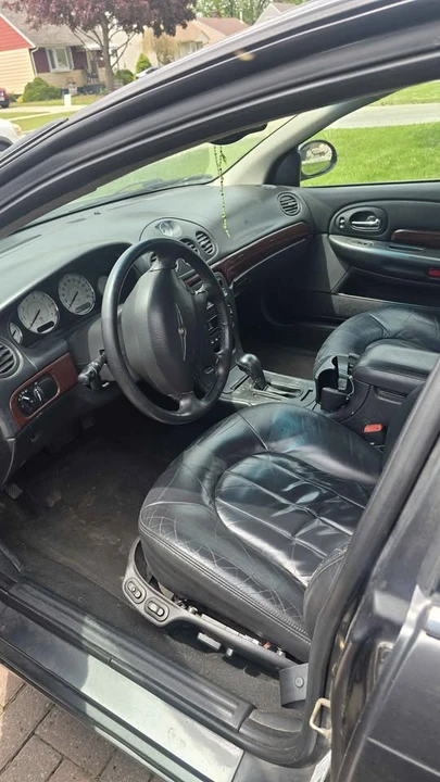 2004 Chrysler 300 - Image 6 of 10