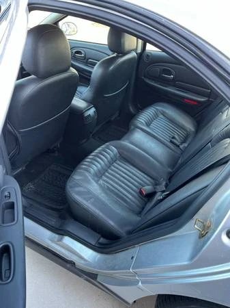 2004 Chrysler 300 - Image 6 of 8