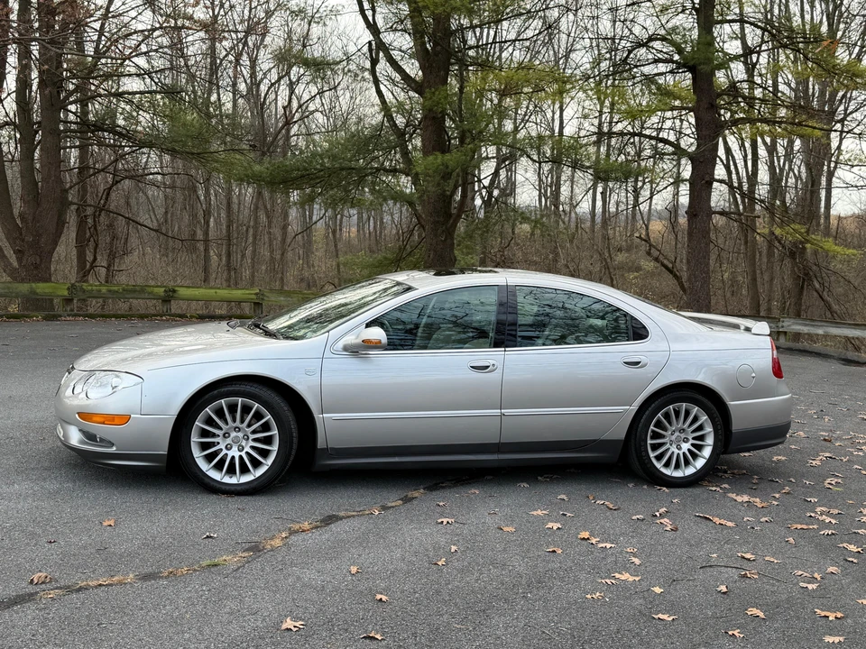 2004 Chrysler 300 - Image 7 of 31