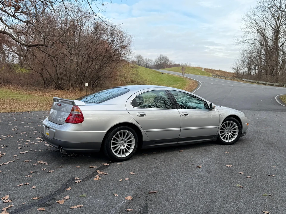 2004 Chrysler 300 - Image 12 of 31