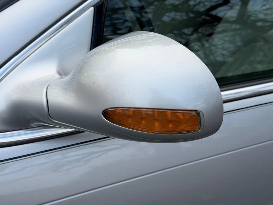 2004 Chrysler 300 - Image 20 of 31