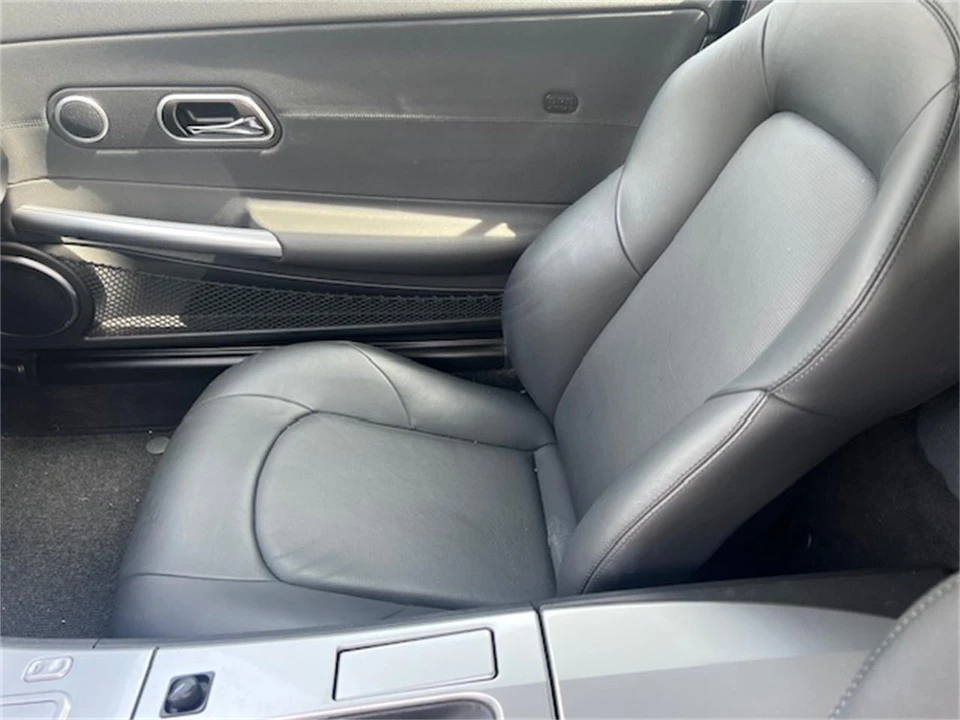 2004 Chrysler Crossfire - Image 15 of 25