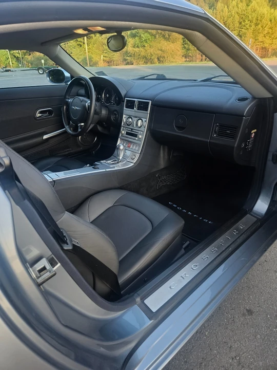 2004 Chrysler Crossfire - Image 6 of 16