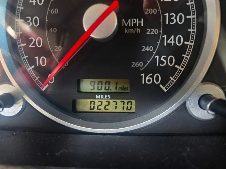 2004 Chrysler Crossfire - Image 14 of 16