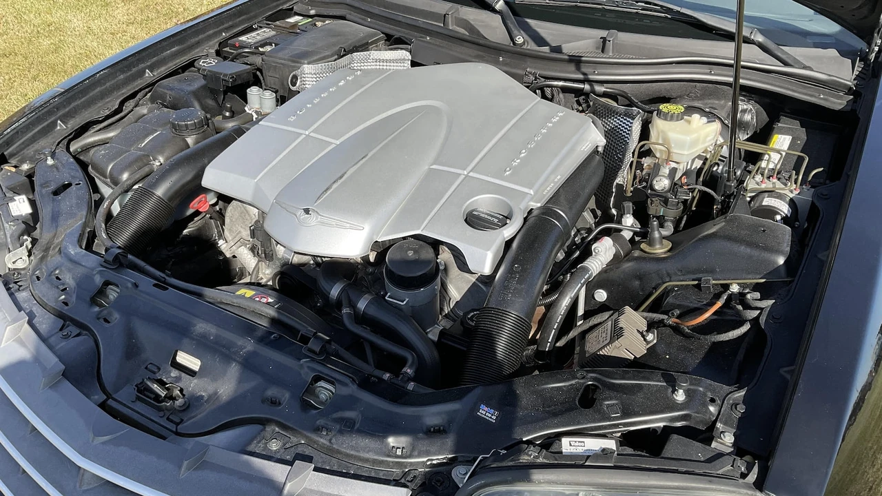 2004 Chrysler Crossfire - Image 8 of 9