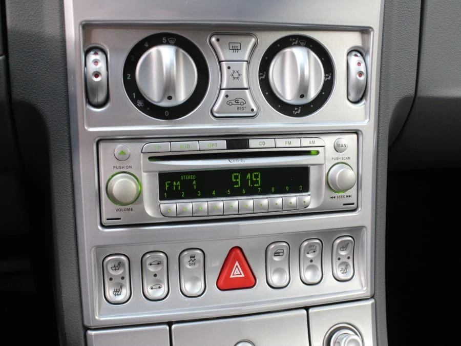 2004 Chrysler Crossfire - Image 26 of 31