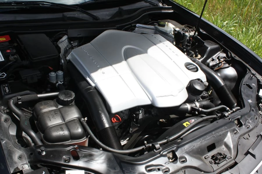2004 Chrysler Crossfire - Image 7 of 12