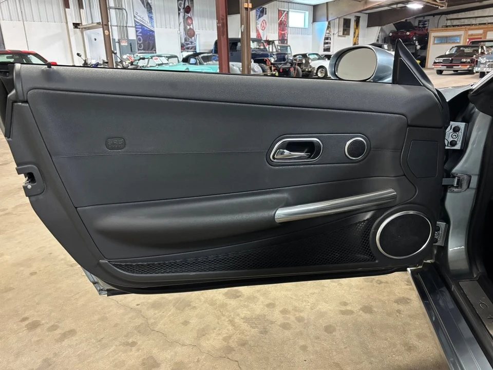 2004 Chrysler Crossfire - Image 27 of 31