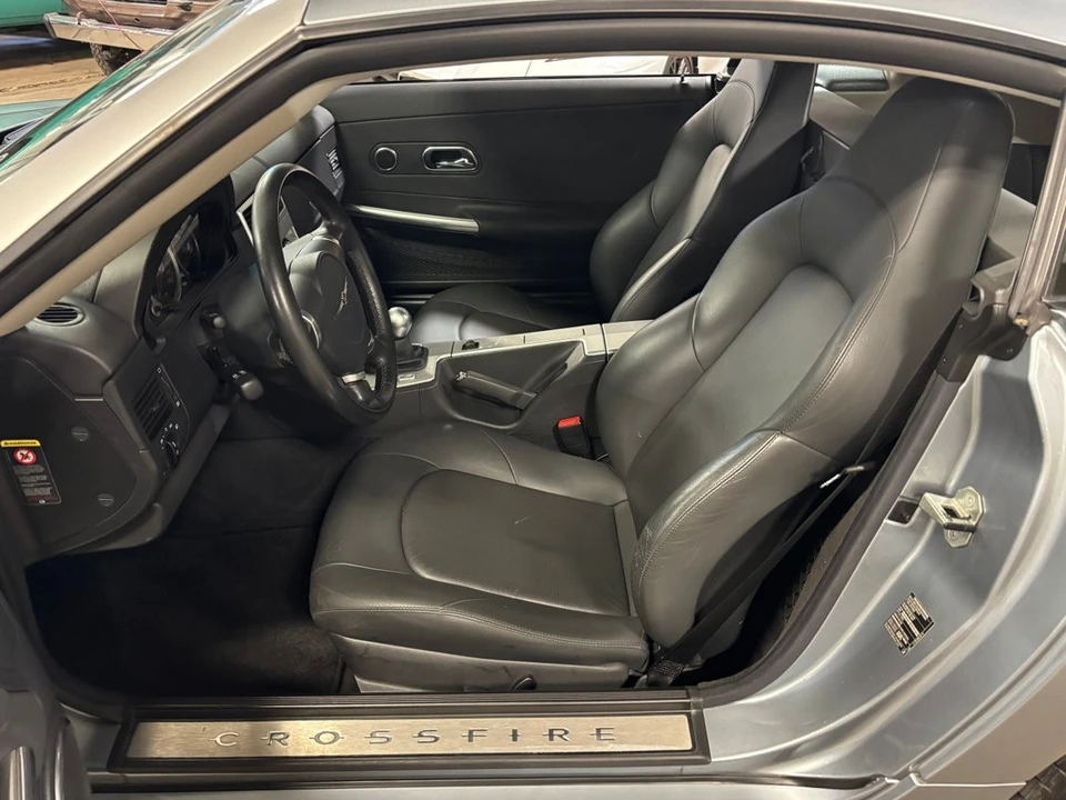 2004 Chrysler Crossfire - Image 28 of 31