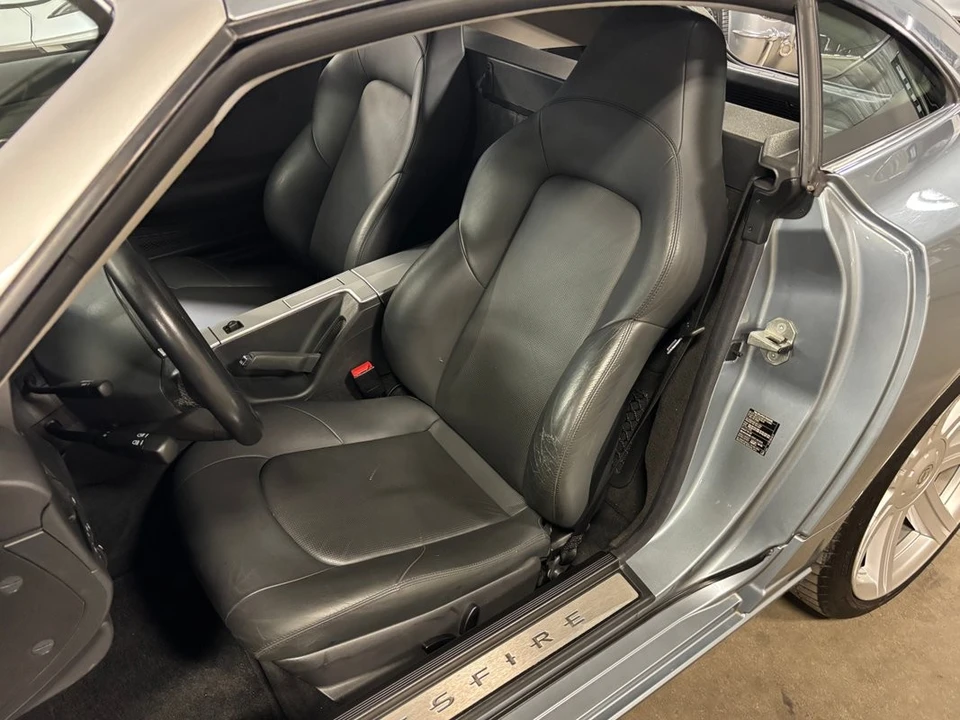 2004 Chrysler Crossfire - Image 29 of 31