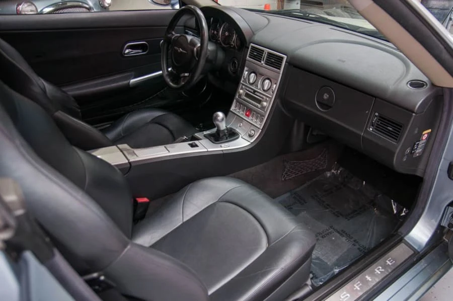 2004 Chrysler Crossfire - Image 5 of 6