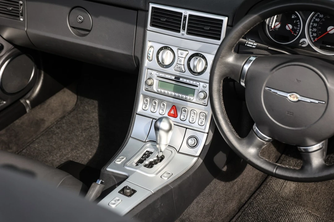 2004 Chrysler Crossfire - Image 21 of 30