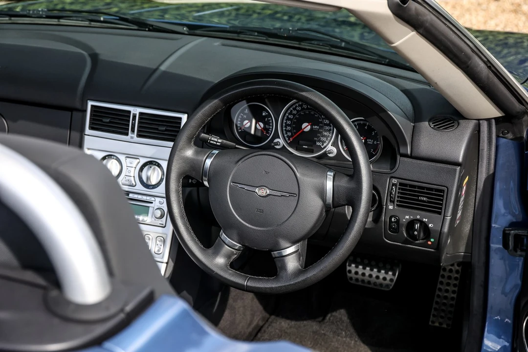 2004 Chrysler Crossfire - Image 22 of 30