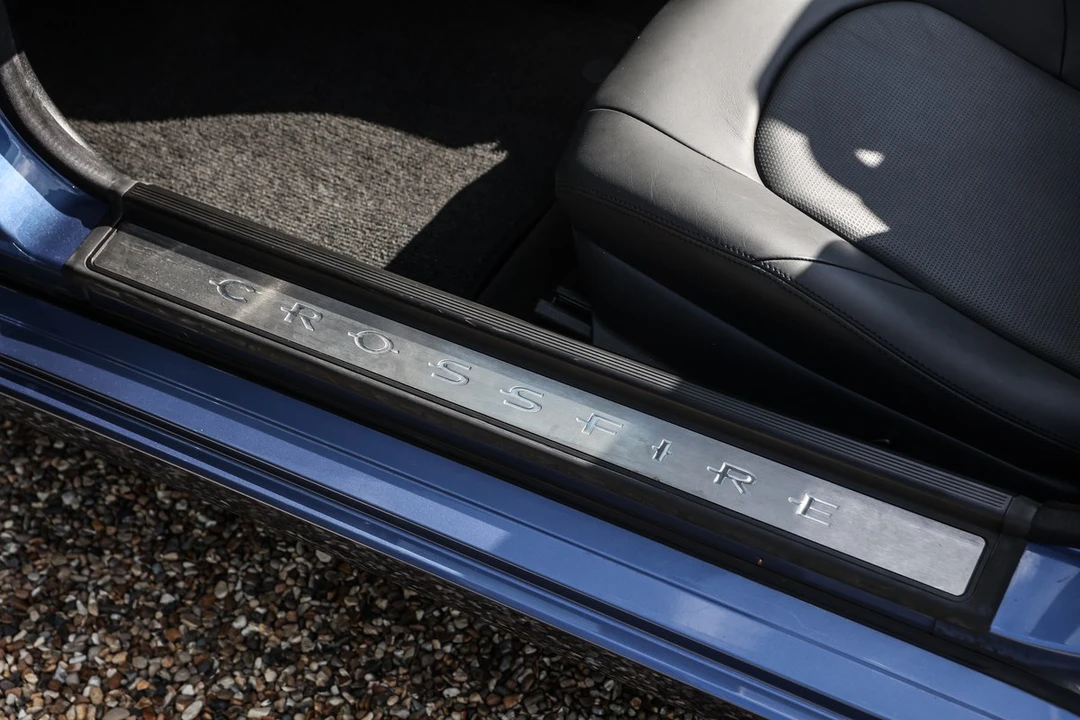 2004 Chrysler Crossfire - Image 15 of 30