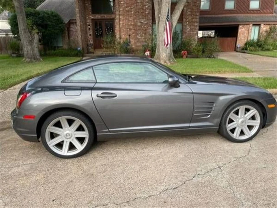 2004 Chrysler Crossfire - Image 3 of 4