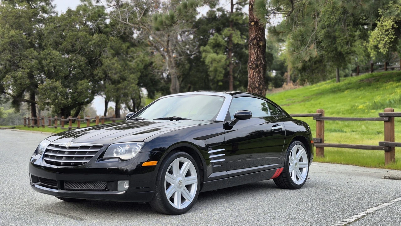 2004 Chrysler Crossfire - Image 6 of 31