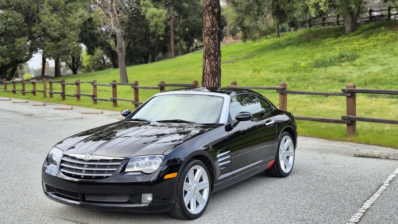 2004 Chrysler Crossfire - Image 2 of 31