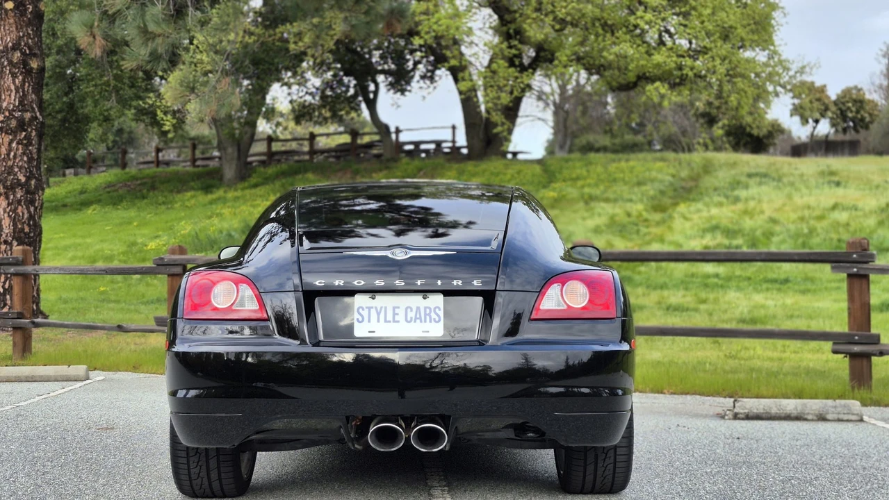 2004 Chrysler Crossfire - Image 17 of 31