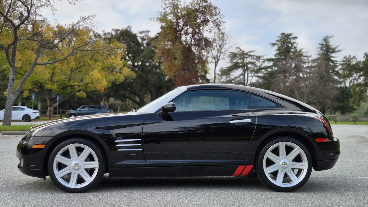2004 Chrysler Crossfire - Image 9 of 31