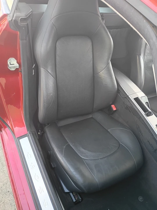 2004 Chrysler Crossfire - Image 19 of 31