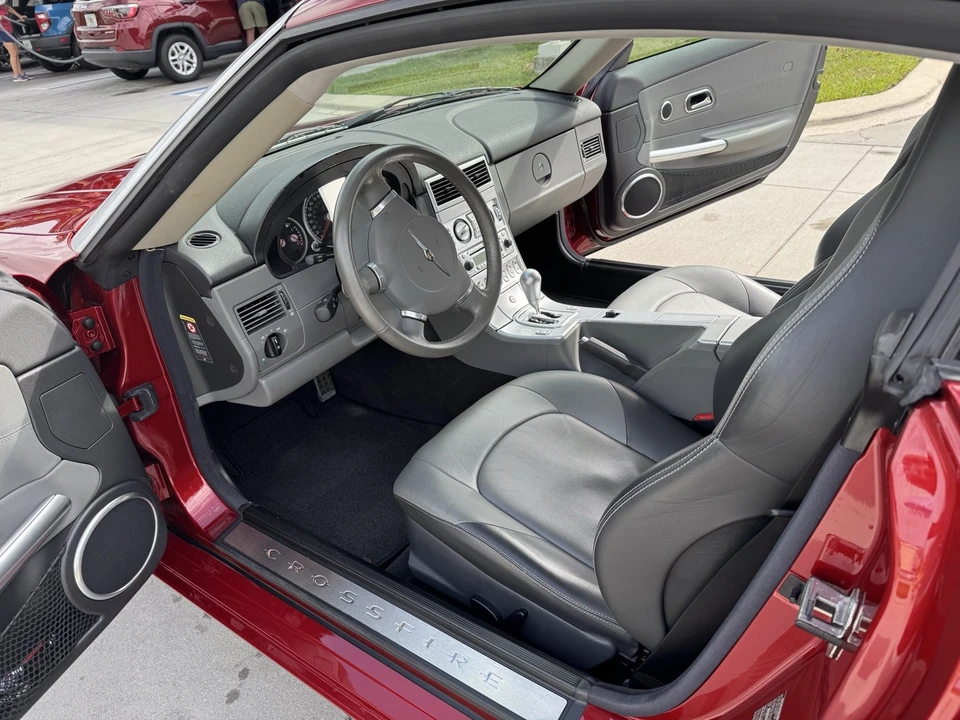 2004 Chrysler Crossfire - Image 7 of 18