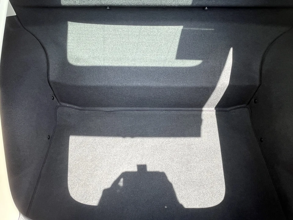 2004 Chrysler Crossfire - Image 13 of 18