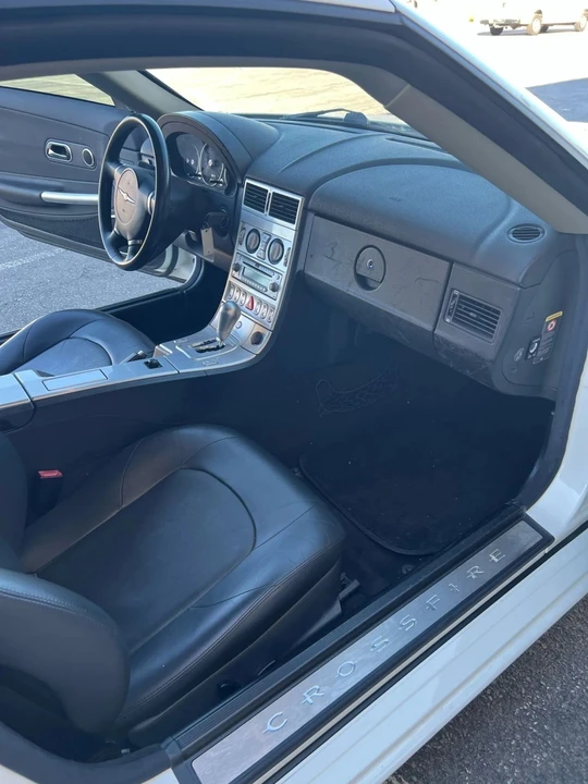 2004 Chrysler Crossfire - Image 9 of 10