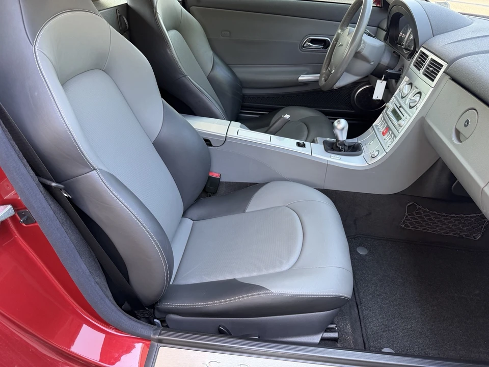2004 Chrysler Crossfire - Image 21 of 24