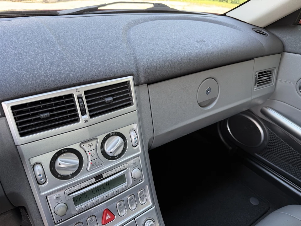 2004 Chrysler Crossfire - Image 16 of 24
