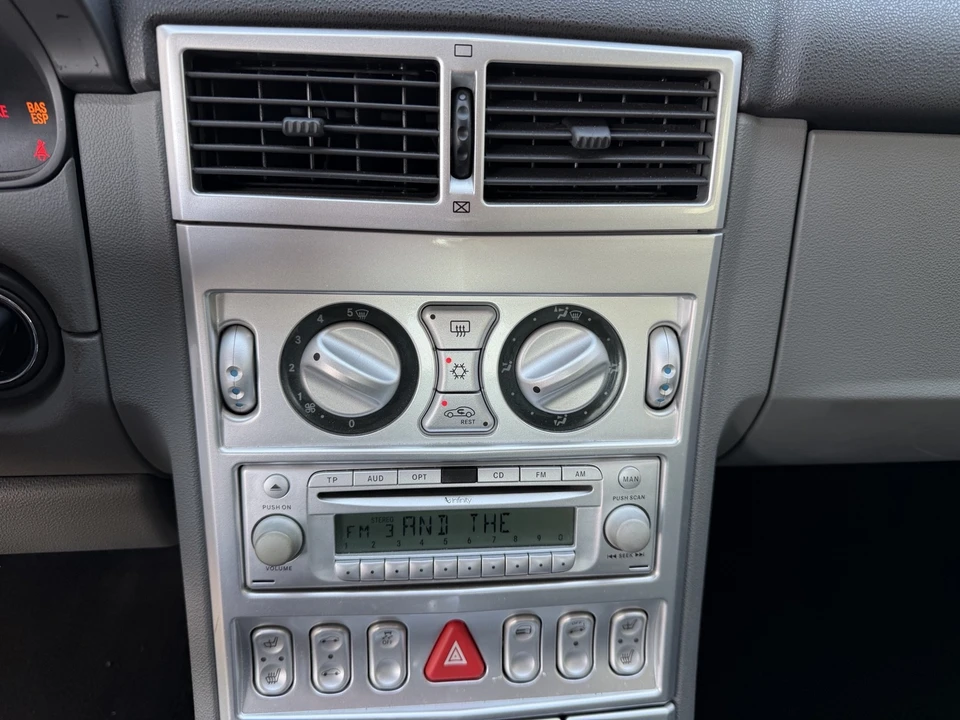 2004 Chrysler Crossfire - Image 17 of 24