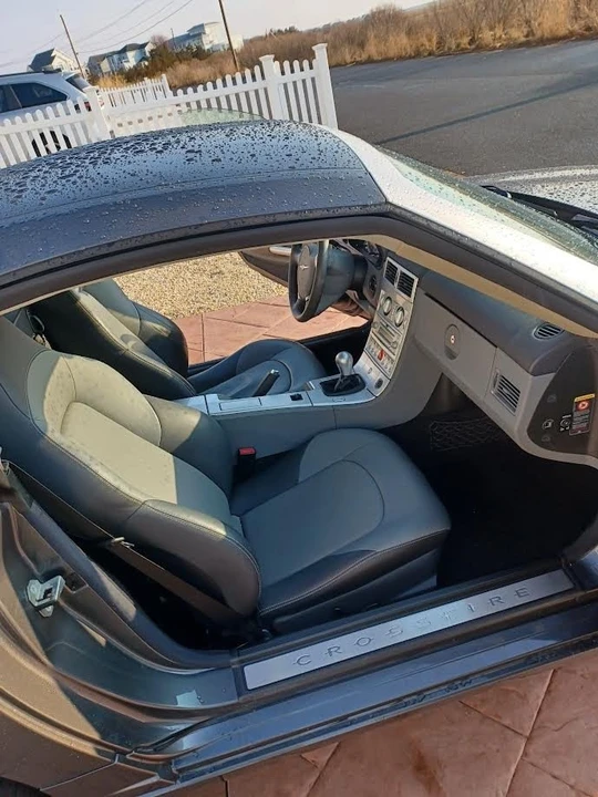 2004 Chrysler Crossfire - Image 7 of 9