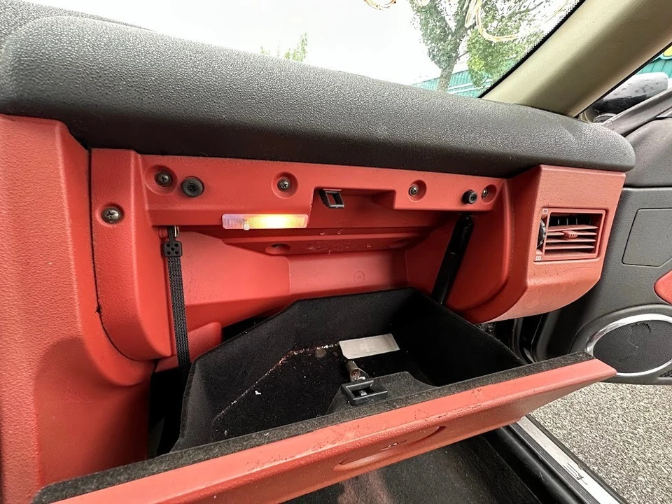 2004 Chrysler Crossfire - Image 10 of 16