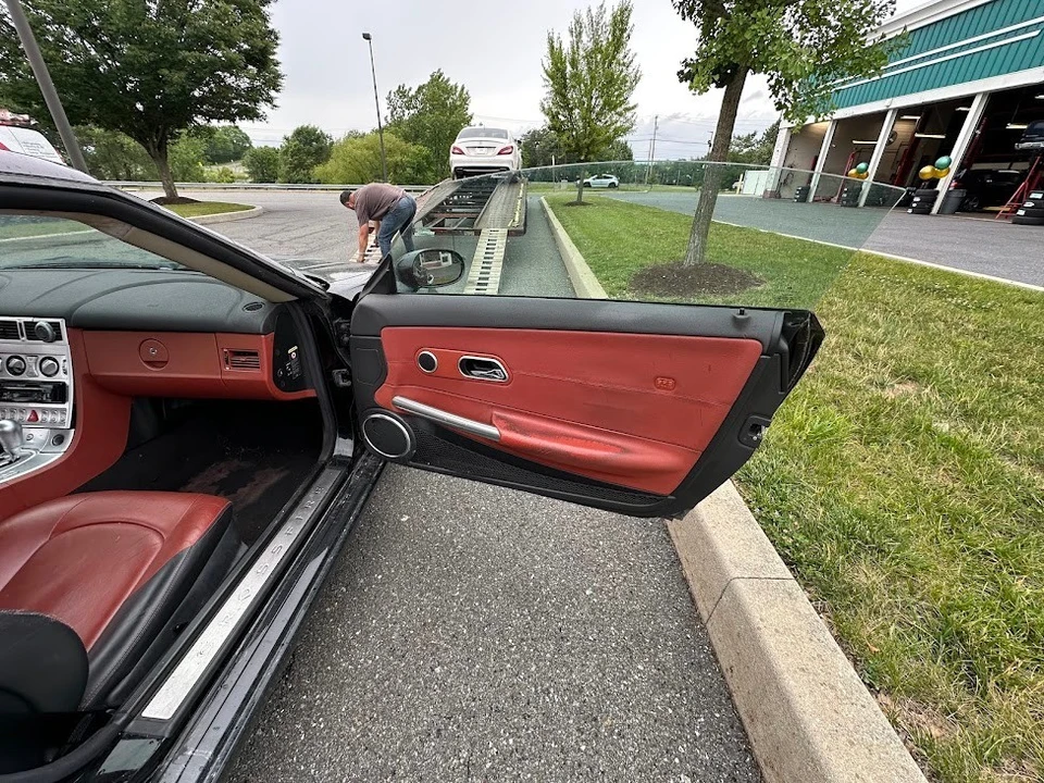 2004 Chrysler Crossfire - Image 5 of 16