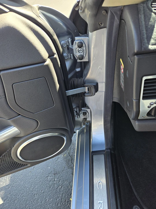 2004 Chrysler Crossfire - Image 22 of 31