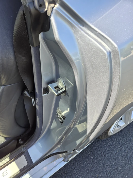 2004 Chrysler Crossfire - Image 23 of 31