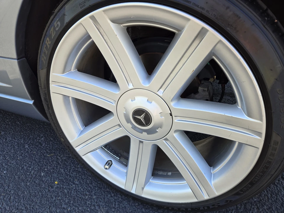 2004 Chrysler Crossfire - Image 19 of 31